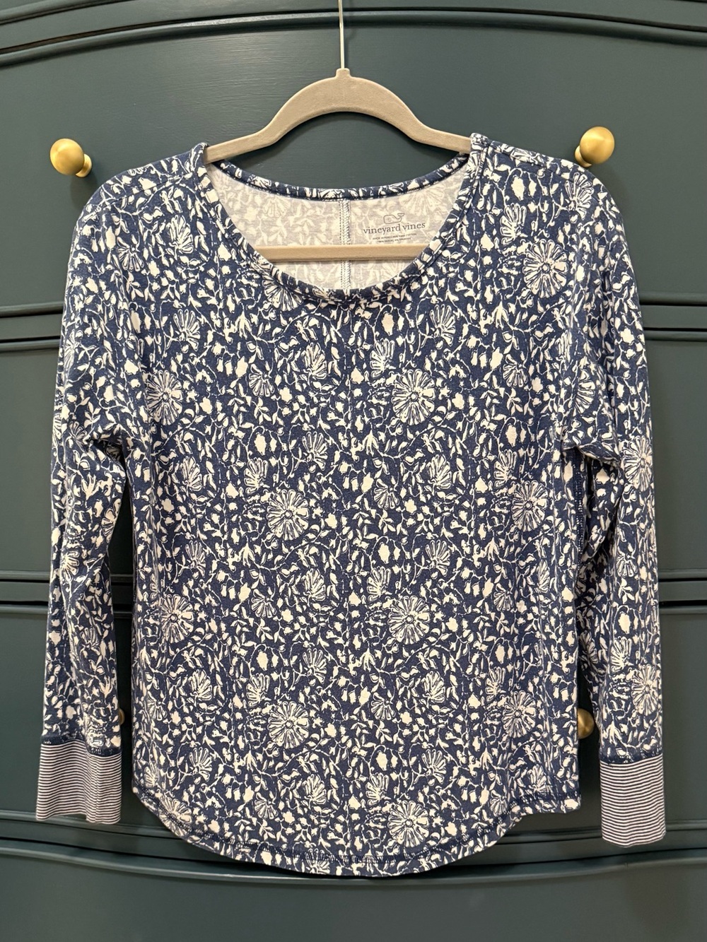 Vineyard Vines Women's Navy Floral Long-Sleeve Top Size Medium